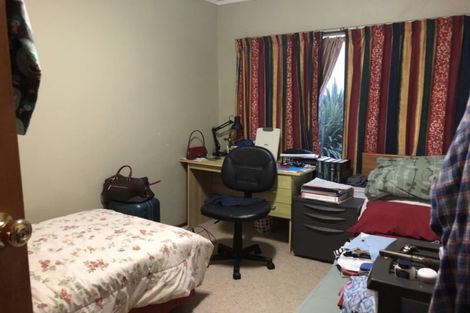 Photo of property in 1 Sovereign Place, Glenfield, Auckland, 0629