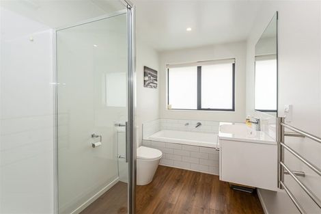 Photo of property in 86 Avondale Road, Avondale, Christchurch, 8061