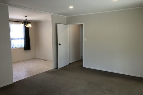Photo of property in 2 Glucina Place, Glen Eden, Auckland, 0602
