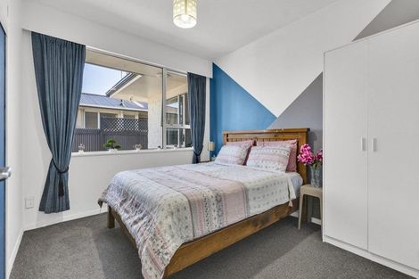 Photo of property in 13 Davidson Crescent, Hornby, Christchurch, 8042