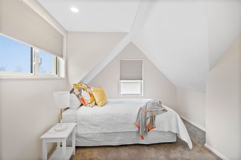 Photo of property in 43 Memorial Avenue, Ilam, Christchurch, 8053