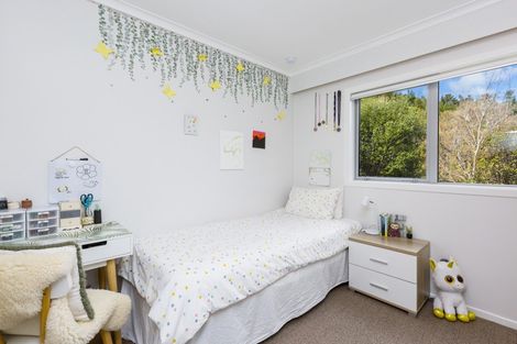 Photo of property in 2 Hobbit Lane, Pinehaven, Upper Hutt, 5371