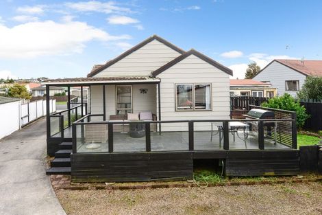 Photo of property in 3 Jasmine Avenue, Dinsdale, Hamilton, 3204