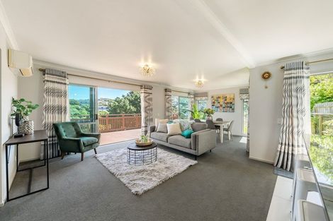 Photo of property in 18 Cresswell Place, Johnsonville, Wellington, 6037