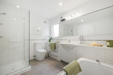 Photo of property in 56-58 Drivers Road, Maori Hill, Dunedin, 9010