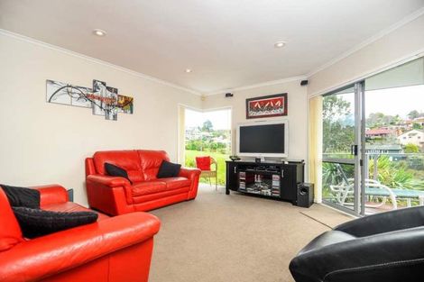 Photo of property in 17 Bayside Drive, Browns Bay, Auckland, 0630