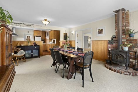 Photo of property in 4 Smith Road, Merrilands, New Plymouth, 4312