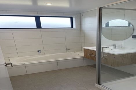 Photo of property in 88 Metoriti Crescent, Karaka, 2124