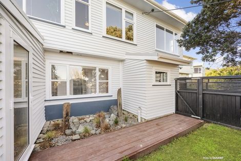 Photo of property in 123 Tauhinu Road, Miramar, Wellington, 6022