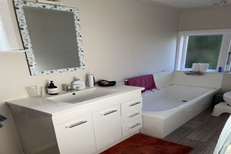 Photo of property in 19 Petherick Crescent, Johnsonville, Wellington, 6037