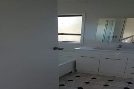 Photo of property in 7/8 Miro Street, New Lynn, Auckland, 0600