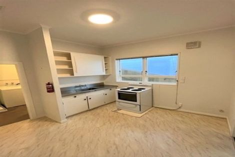 Photo of property in 82 Rolleston Street, Mount Cook, Wellington, 6021