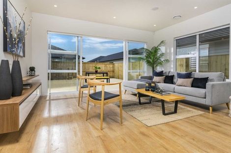 Photo of property in 60 Schoolside Road, Kumeu, 0810