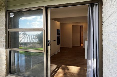 Photo of property in 4 Dalmeny Close, Murrays Bay, Auckland, 0630