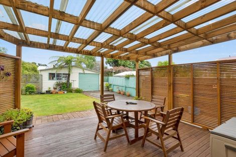 Photo of property in 18 York Street, Moera, Lower Hutt, 5010