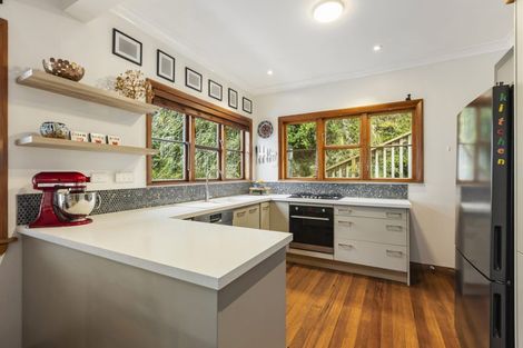 Photo of property in 9 David Crescent, Karori, Wellington, 6012