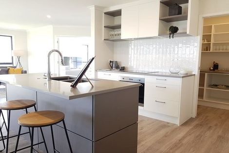 Photo of property in 3 Te Aparangi Crescent, Papakura, 2582