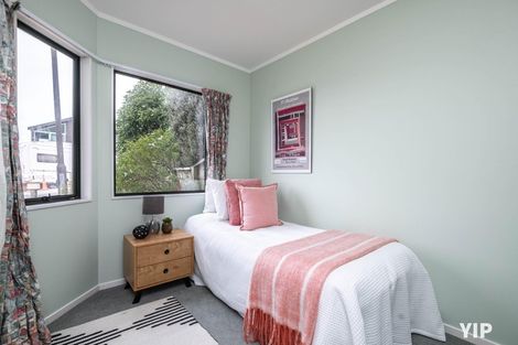 Photo of property in 4 Meadowcroft Grove, Johnsonville, Wellington, 6037