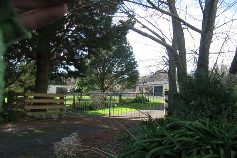 Photo of property in 27 Moonshine Valley Road, Aokautere, Palmerston North, 4471