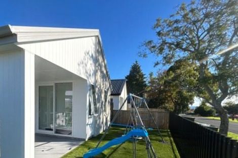 Photo of property in 2 Hauhake Lane, Omokoroa, 3114