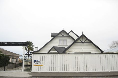 Photo of property in 60 Napier Terrace, Hospital Hill, Napier, 4110