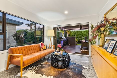 Photo of property in 16 Clyside Avenue, Half Moon Bay, Auckland, 2012