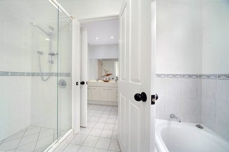 Photo of property in 8 Coupland Court, Glendene, Auckland, 0602