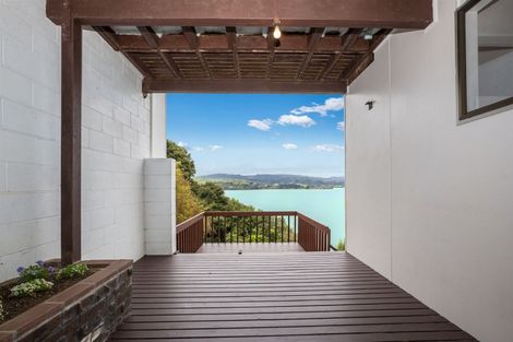 Photo of property in 3/52 Penryn Drive, Camborne, Porirua, 5026