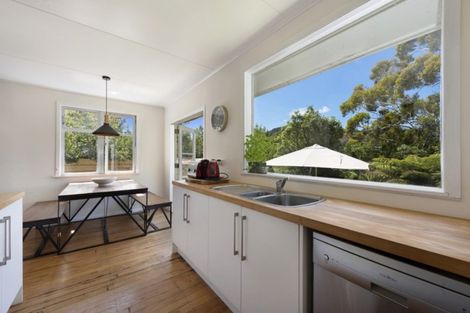 Photo of property in 11 Winchester Avenue, Pinehaven, Upper Hutt, 5019