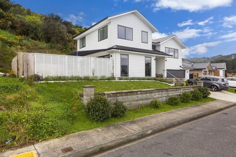 Photo of property in 125 Riverstone Drive, Riverstone Terraces, Upper Hutt, 5018