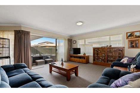 Photo of property in 35/64 Kawaha Point Road, Kawaha Point, Rotorua, 3010