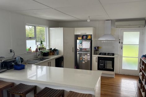 Photo of property in 13 Barclay Street, Newlands, Wellington, 6037