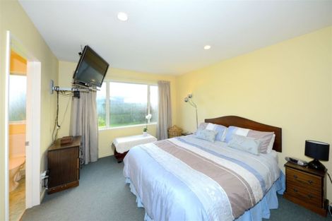 Photo of property in 22 Belfast Road, Belfast, Christchurch, 8051