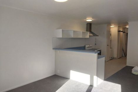 Photo of property in 64a Newlands Road, Newlands, Wellington, 6037