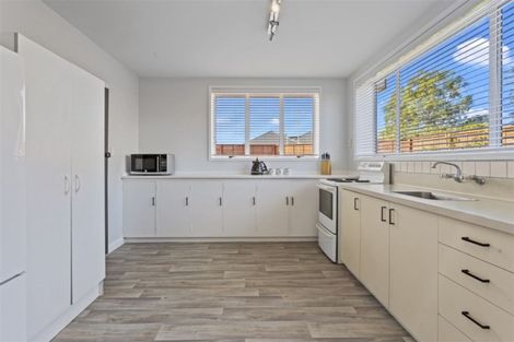 Photo of property in 10 Phoenix Lane, Northcote, Christchurch, 8052