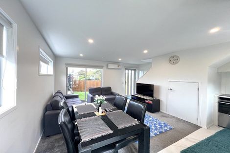 Photo of property in 3/24 Kelwyn Road, Kelston, Auckland, 0602