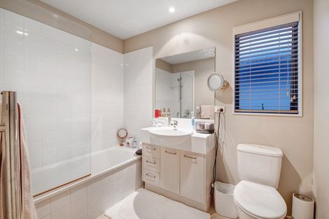 Photo of property in 260 Alec Craig Way, Gulf Harbour, Whangaparaoa, 0930