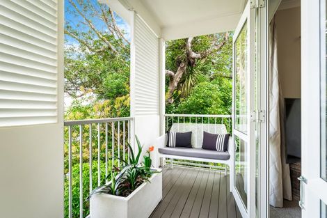 Photo of property in 6 Puriri Boulevard, Orewa, 0931