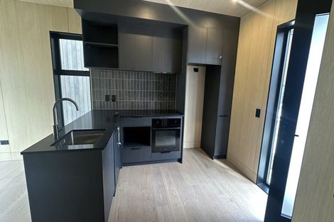 Photo of property in 7 O'meara Street, Swanson, Auckland, 0614