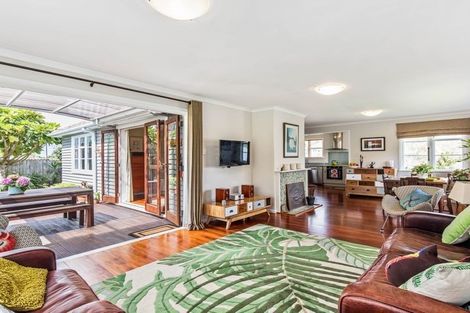 Photo of property in 21 Larsen Road, Panmure, Auckland, 1072