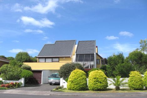 Photo of property in 21 Centorian Drive, Windsor Park, Auckland, 0632