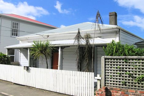 Photo of property in 87 Te Wharepouri Street, Berhampore, Wellington, 6023