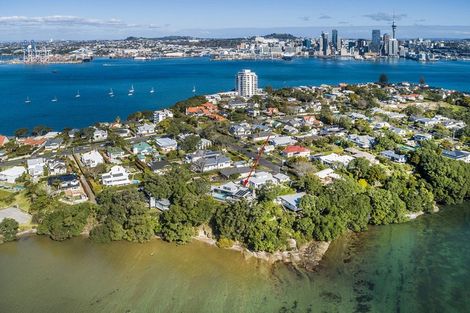 Photo of property in 10a First Avenue, Stanley Point, Auckland, 0624