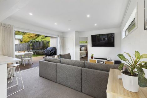Photo of property in 70 Fyvie Avenue, Tawa, Wellington, 5028