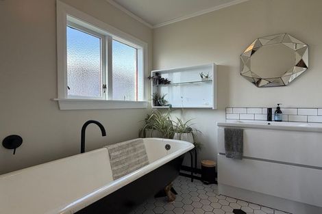 Photo of property in 29 Dahlia Street, Palmerston North, 4410