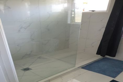 Photo of property in 2/12 Chamade Place, Clover Park, Auckland, 2019