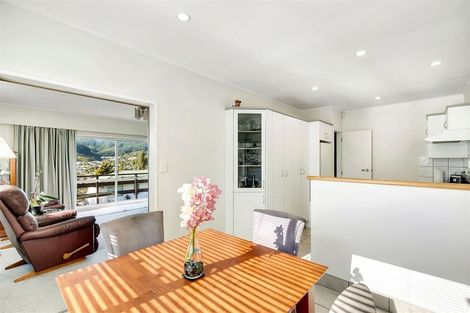 Photo of property in 56 Fyvie Avenue, Tawa, Wellington, 5028