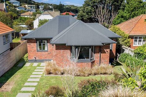 Photo of property in 544 Broadway, Strathmore Park, Wellington, 6022