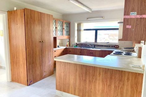 Photo of property in 26 Swanson Road, Henderson, Auckland, 0610