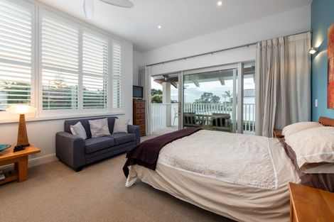 Photo of property in 19 Muritai Road, Milford, Auckland, 0620